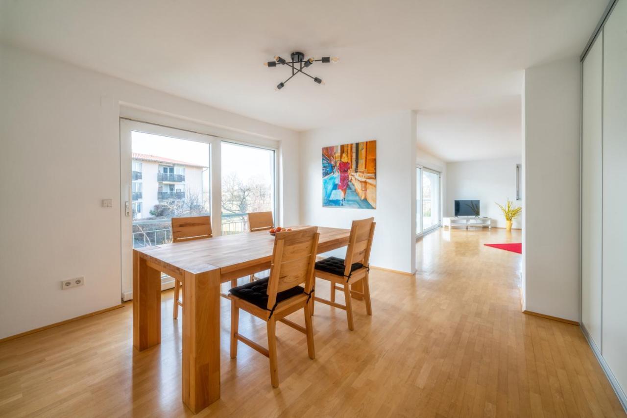 March Homebase Bei Freiburg מראה חיצוני תמונה